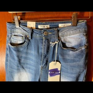 High Rise Skinny Jeans — Size 05